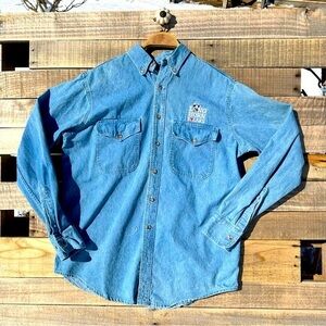 Men’s vintage 90’s embroidered “Long Horn Steaks” denim button down shirt Size M